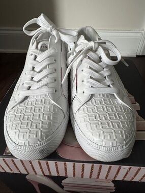 Tommy Hilfiger White Women's Sneakers